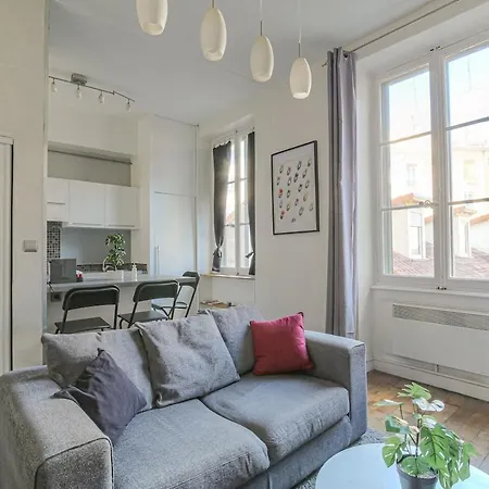 Joli Fonctionnel, 2 Personnes, Charpennes Apartment *