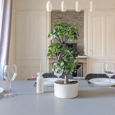 Apartment Joli Fonctionnel, 2 Personnes, Charpennes