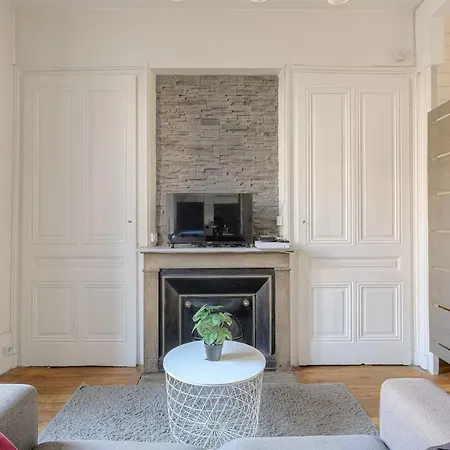 Joli Fonctionnel, 2 Personnes, Charpennes Apartment *